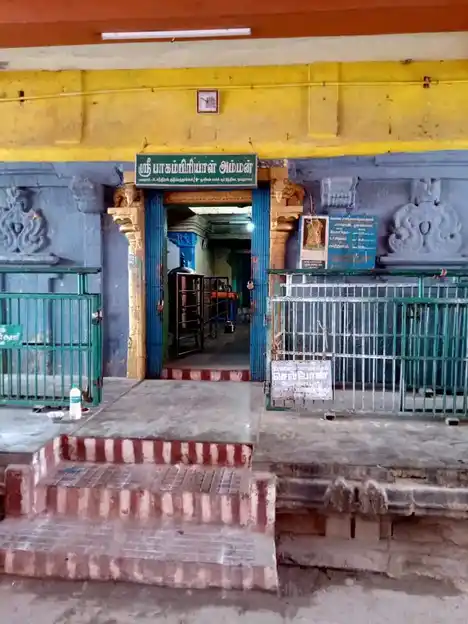 Arulmigu Valmeeganathaswamy Sametha Pagampiriyal Temple, Thiruvetriyur - 623407 அருள்மிகு பாகம்பிரியாள்சமேத வல்மீகநாதசுவாமி திருக்கோயில், Thiruvetriyur - 623407, Ramanathapuram - Ancient Temple Architecture and History Image 2