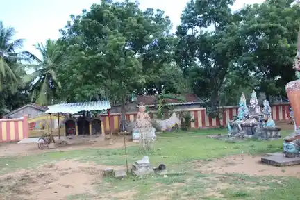 Arulmigu Valmuneesvarer Temple, A Semmankudi - 612605 அருள்மிகு வாழ்முனீஸ்வரர் திருக்கோயில், A Semmankudi - 612605, Thanjavur - Ancient Temple Architecture and History Image 3