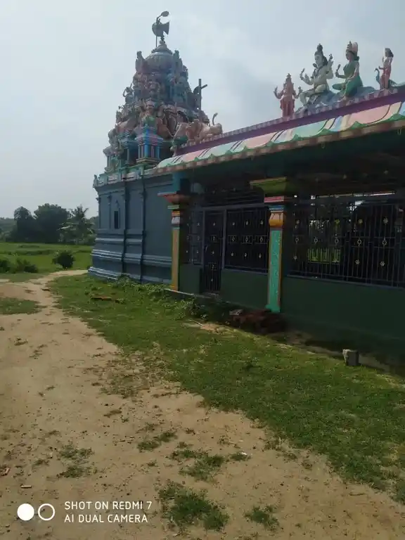Arulmigu Valuthanayakiamman Temple, Kavanakottai - 623538 அருள்மிகு. வழுதநாயகியம்மன் திருக்கோயில், Kavanakottai - 623538, Ramanathapuram - Ancient Temple Architecture and History Image 2