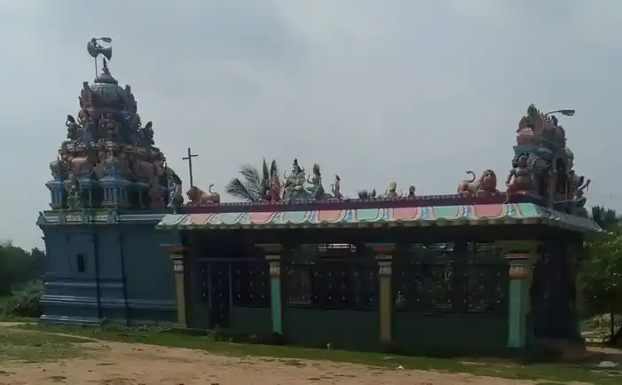 Arulmigu Valuthanayakiamman Temple, Kavanakottai - 623538 அருள்மிகு. வழுதநாயகியம்மன் திருக்கோயில், Kavanakottai - 623538, Ramanathapuram - Ancient Temple Architecture and History Image 4