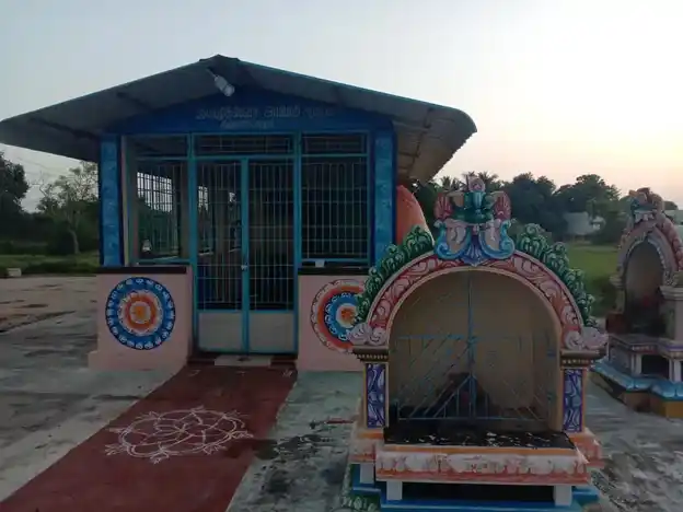 Arulmigu Valutheeswari Amman Temple, Thiruvegampthur - 630408 Arulmigu Valutheeswari Amman Temple, Thiruvegampthur - 630408, Sivagangai - Ancient Temple Architecture and History Image 3