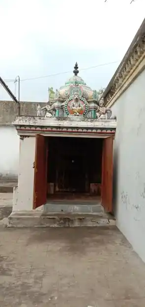 Arulmigu Valvil Ramasamy Temple, Pullaboothankudi - 612301 அருள்மிகு வல்வில்ராமசாமி திருக்கோயில், Pullaboothankudi - 612301, Thanjavur - Ancient Temple Architecture and History Image 8