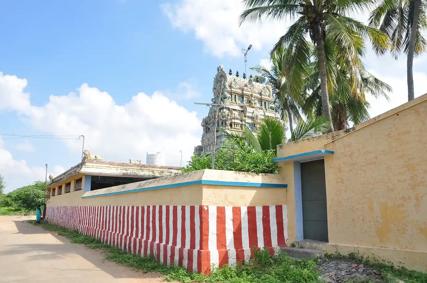Arulmigu Vanathayi Amman Temple, Thiruppanjilithiruppanjeeli, Thiruppanjeeli - 621005 அருள்மிகு வனத்தாய் அம்மன் திருக்கோயில், திருப்பைஞ்ஞீலி, திருப்பைஞ்ஞீலி - 621005, Thiruchirappalli - Ancient Temple Architecture and History Image 7