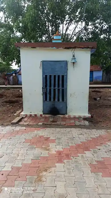 Arulmigu Vandi Malaiatchiamman Temple, Isavankulam, Padmanabhamangalam - 628619 அருள்மிகு வண்டி மலைச்சியம்மன் திருக்கோயில், Isavankulam, Padmanabhamangalam - 628619, Thoothukudi - Ancient Temple Architecture and History Image 6