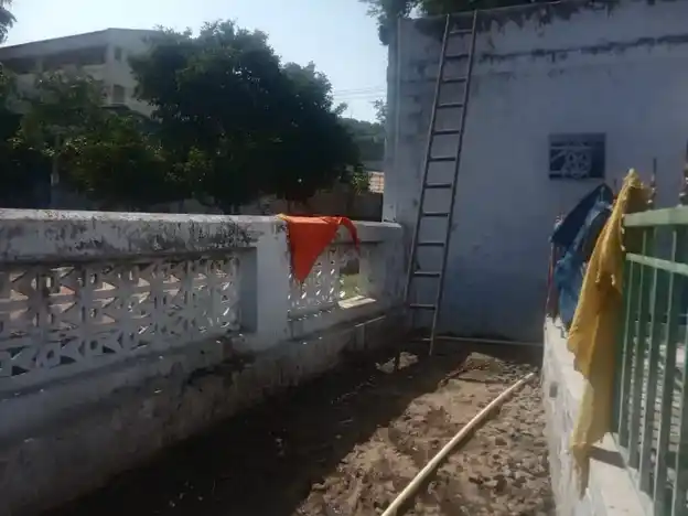 Arulmigu Vandikarruppansamy Temple, Ayalur, Thangamapatty - 624802 அருள்மிகு வண்டி கருப்பணசாமி திருக்கோயில், அயலூர், தங்கமபட்டி - 624802, Dindigul - Ancient Temple Architecture and History Image 2