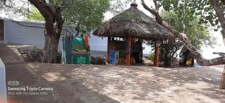 Arulmigu Vanikkarai Kannimaar Temple, Palapatty - 624201 அருள்மிகு வாணிக்கரை கன்னிமார் திருக்கோயில், Palapatty - 624201, Dindigul - Ancient Temple Architecture and History Image 3