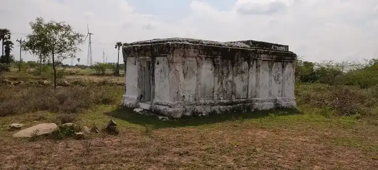 Arulmigu Vankatasaperumal Temple, Kallivalasu - 638657 அருள்மிகு வெங்கடேசபெருமாள் திருக்கோயில், கள்ளிவலசு - 638657, Tiruppur - Ancient Temple Architecture and History Image 2