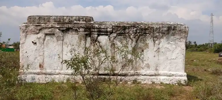 Arulmigu Vankatasaperumal Temple, Kallivalasu - 638657 அருள்மிகு வெங்கடேசபெருமாள் திருக்கோயில், கள்ளிவலசு - 638657, Tiruppur - Ancient Temple Architecture and History Image 3