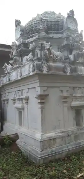 Arulmigu Vanmeeganathan Temple, Idakkiyum - 612203 அருள்மிகு வான்மீகநாதர் திருக்கோயில், இடக்கியம் - 612203, Mayiladuthurai - Ancient Temple Architecture and History Image 6