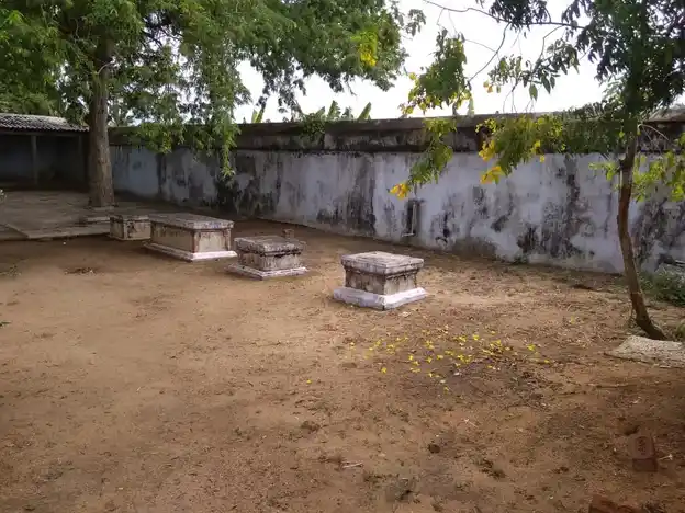 Arulmigu Vannamayuramudaiya Iyanar Temple, T.Pudukottai - 630702 அருள்மிகு வண்ணமயூரமுடையஅய்யனார் திருக்கோயில், T.Pudukottai - 630702, Sivagangai - Ancient Temple Architecture and History Image 4