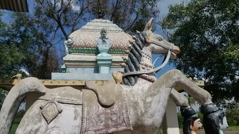 Arulmigu Vannamudaiya Ayyanar Temple, Kuzhalampatti - 621305