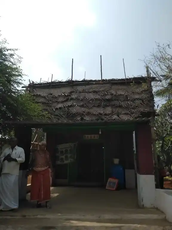 Arulmigu Vanniakumarasamy Temple, Sirukalanthai - 642202 Arulmigu Vanniakumarasamy Temple, Sirukalanthai - 642202, Coimbatore - Ancient Temple Architecture and History Image 4