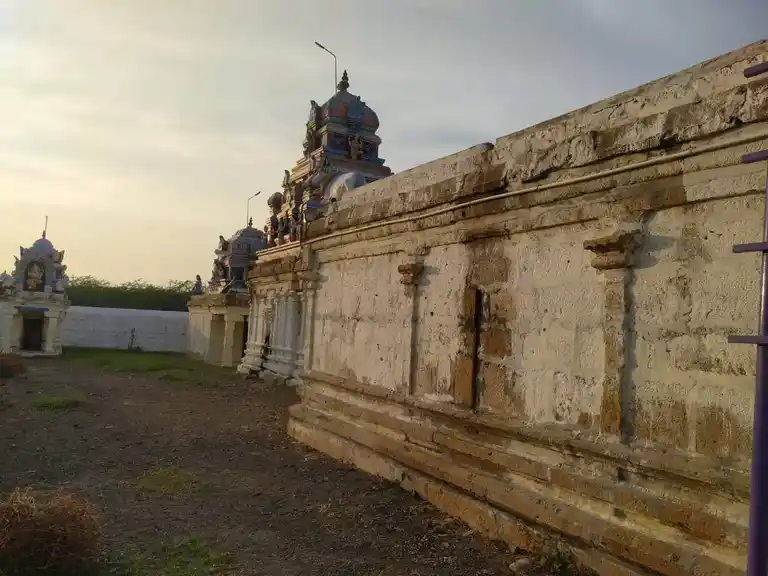 Arulmigu Vannibureeswarar Temple, Paravai - 621717 அருள்மிகு வன்னிபுரீஸ்வரர் திருக்கோயில், Paravai - 621717, Perambalur - Ancient Temple Architecture and History Image 2