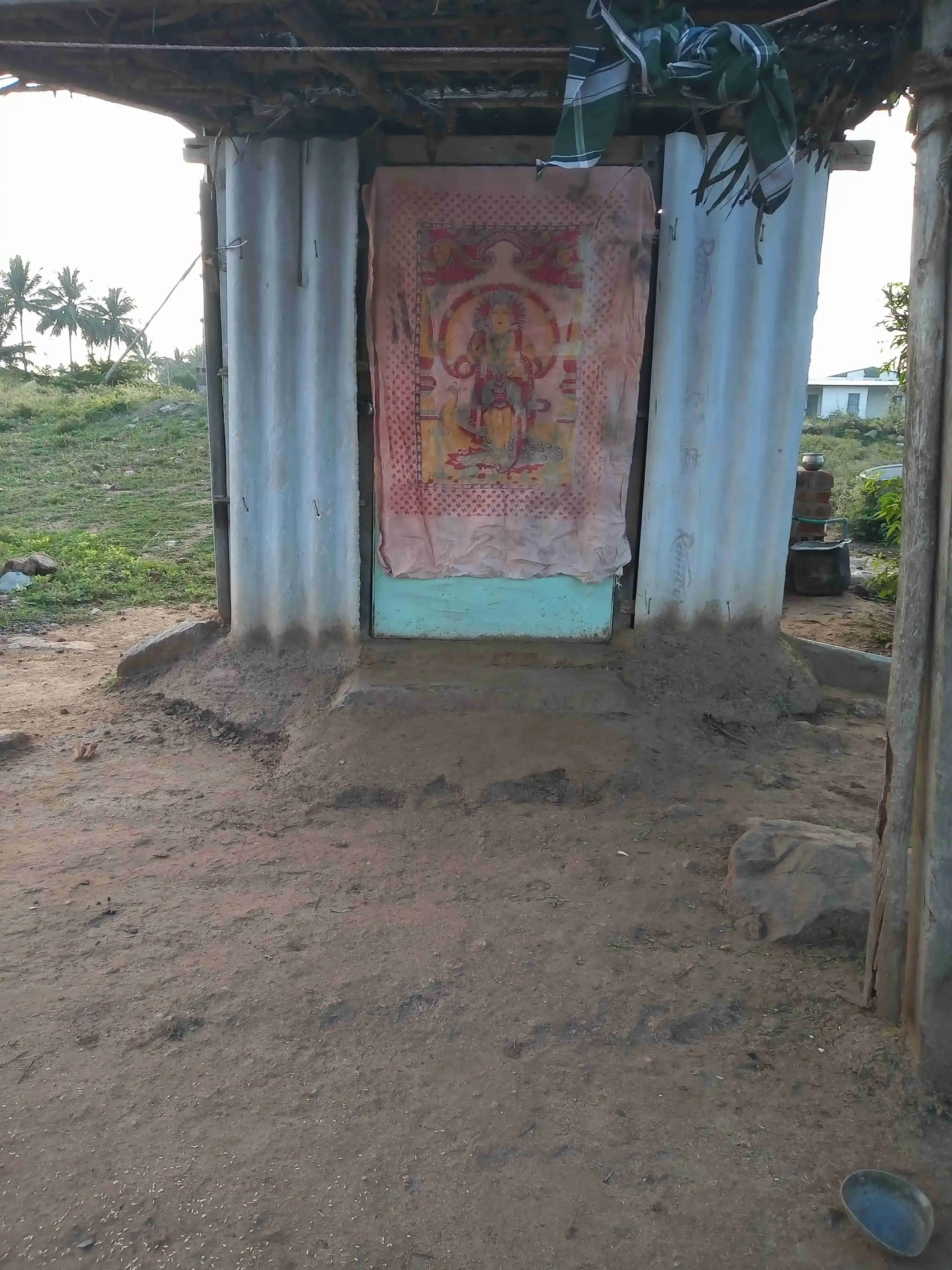 Arulmigu Vanniya Kumarasamy Temple, Panickampatty - 641664 அருள்மிகு வண்ணிய குமார சுவாமி திருக்கோயில், Panickampatty - 641664, Tiruppur - Ancient Temple Architecture and History Image 3