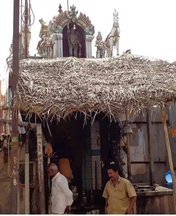 Arulmigu Vanniyadi Karuppuswamy Temple, Near Rock Fort, Thiruchirappalli - 620002 Arulmigu Vanniyadi Karuppuswamy Temple, Near Rock Fort, Thiruchirappalli - 620002, Thiruchirappalli - Ancient Temple Architecture and History Image 3
