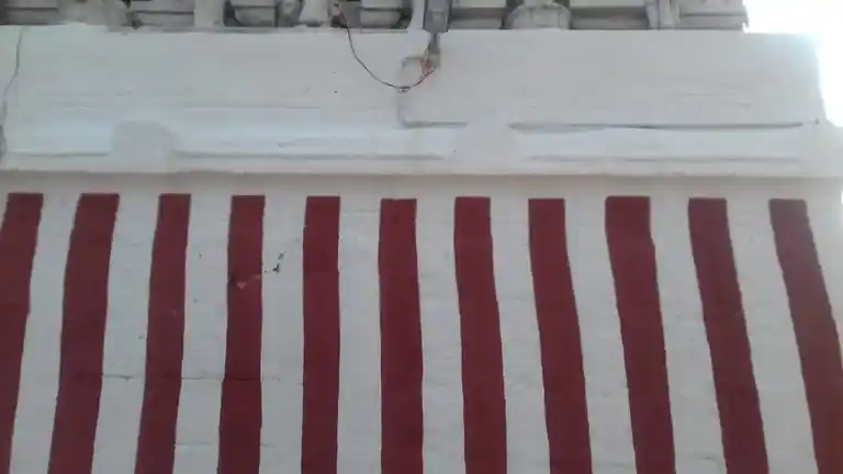 Arulmigu Vanniyakula Throwpathiamman Temple, Mohanur - 637015 அருள்மிகு வன்னியகுலதிரௌபதியம்மன் திருக்கோயில், மோகனுர் - 637015, Namakkal - Ancient Temple Architecture and History Image 3