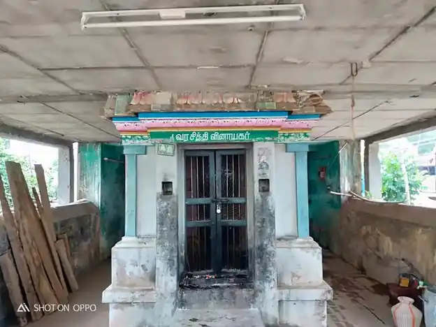Arulmigu Varachithi Vinayagar Temple, Kizha Paruthikudi, Kizhaparuthikudi - 612203 அருள்மிகு வரசித்தி விநாயகர் திருக்கோயில், Kizha Paruthikudi - 612203, Mayiladuthurai - Ancient Temple Architecture and History Image 3