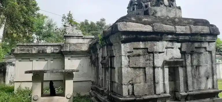 Arulmigu Varadambigai Sametha Varatheeswarar Temple, Melpakkam - 603402 அருள்மிகு வரதாம்பிகை சமேத வரதீஸ்வரர் திருக்கோயில், Melpakkam, Melpakkam - 603402, Kancheepuram - Ancient Temple Architecture and History Image 3