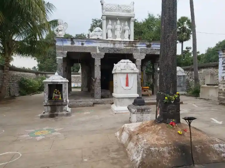 Arulmigu Varadaraja Perumal Temple, K.V.Kuppam - 632201 அருள்மிகு வரதராஜ பெருமாள் திருக்கோயில், கே.வி.குப்பம் - 632201, Vellore - Ancient Temple Architecture and History Image 2