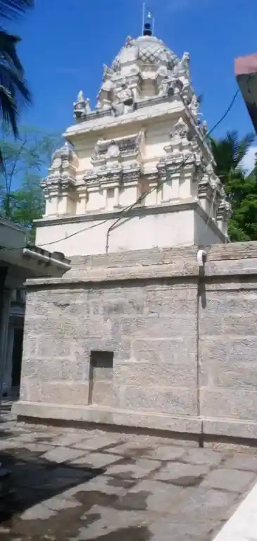 Arulmigu Varadaraja Perumal Temple, Katpadi - 632007 அருள்மிகு வரதராஜப் பெருமாள் திருக்கோயில், காட்பாடி - 632007, Vellore - Ancient Temple Architecture and History Image 5