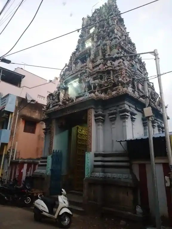 Arulmigu Varadaraja Perumal Temple, Purasawalkam, Chennai - 600084 அருள்மிகு வரதராஜ பெருமாள் திருக்கோயில், புரசைவாக்கம், சென்னை - 600084, Chennai - Ancient Temple Architecture and History Image 3