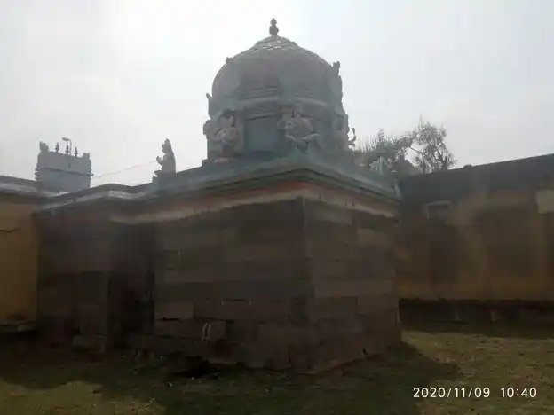 Arulmigu Varadaraja Perumal Temple, Sambuvarayanallore - 632301 Arulmigu Varadaraja Perumal Temple, Sambuvarayanallore - 632301, Tiruvannamalai - Ancient Temple Architecture and History Image 4