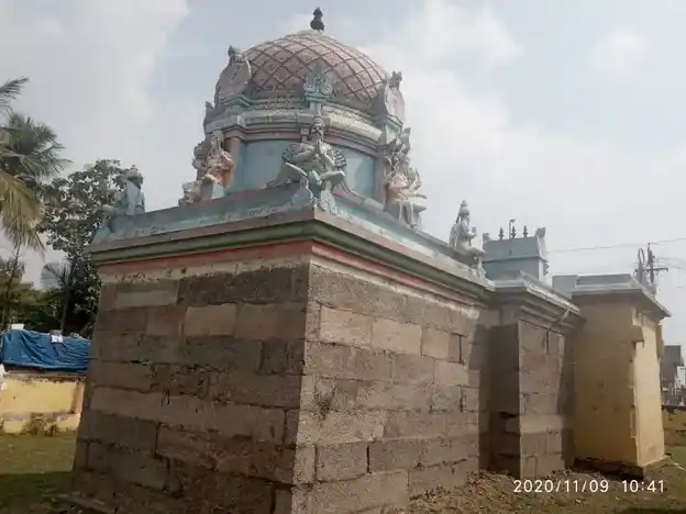 Arulmigu Varadaraja Perumal Temple, Sambuvarayanallore - 632301 Arulmigu Varadaraja Perumal Temple, Sambuvarayanallore - 632301, Tiruvannamalai - Ancient Temple Architecture and History Image 5