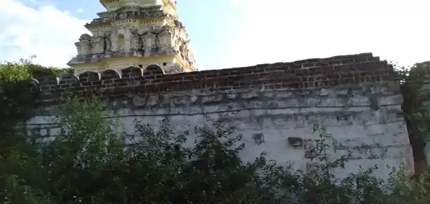 Arulmigu Varadaraja Perumal Temple, Shoolagiri - 635117 அருள்மிகு வரதராஜ பெருமாள் திருக்கோயில், Shoolagiri - 635117, Krishnagiri - Ancient Temple Architecture and History Image 2