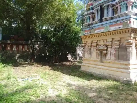 Arulmigu Varadaraja Perumal Temple, Thingalur - 613204 அருள்மிகு வரதராஜப்பெருமாள் திருக்கோயில், Thingalur - 613204, Thanjavur - Ancient Temple Architecture and History Image 9