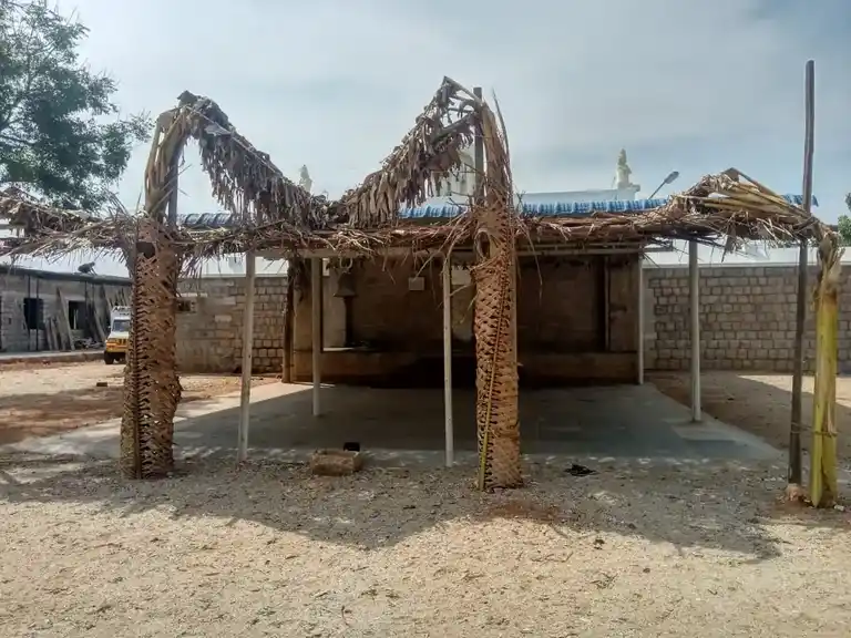 Arulmigu Varadaraja Perumal Temple, Thuthipalayam, Kuthanatham - 637503 அருள்மிகு வரதராஜப்பெருமாள் திருக்கோயில், Thuthipalayam, Kuthanatham - 637503, Namakkal - Ancient Temple Architecture and History Image 6