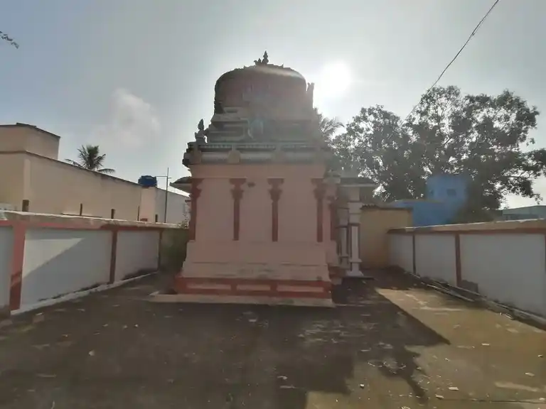 Arulmigu Varadarajaperumal Temple, Madathupatty, Konur East - 636401 அருள்மிகு வரதராஜப்பெருமாள் திருக்கோயில், Madathupatty, Konur East - 636401, Salem - Ancient Temple Architecture and History Image 4