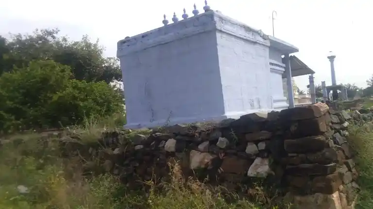 Arulmigu Varadarajaperumal Temple, Vellarivelli - 637101 அருள்மிகு வரதராஜப்பெருமாள் திருக்கோயில், Vellarivelli - 637101, Salem - Ancient Temple Architecture and History Image 2