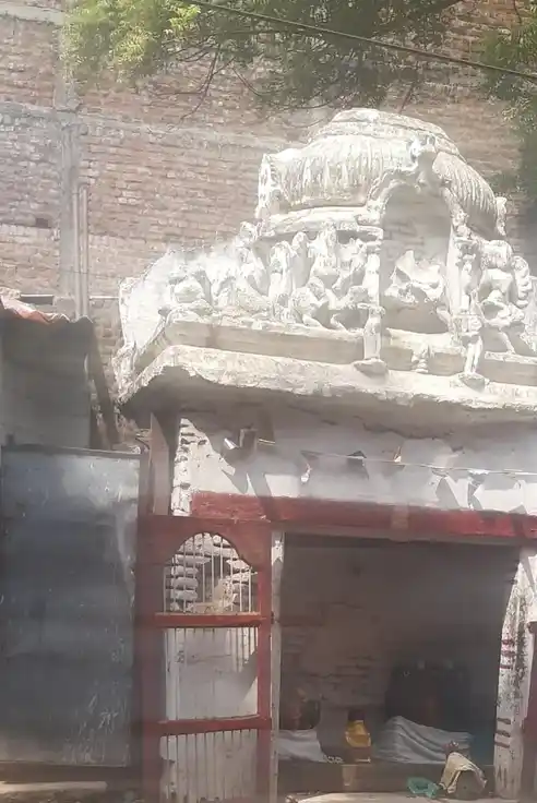 Arulmigu Varadha Vinayagar, Anumarpadithurai, Madurai - 625001 Temple