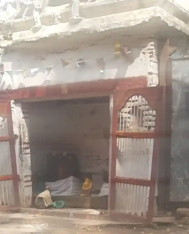 Arulmigu Varadha Vinayagar, Anumarpadithurai, Madurai - 625001 அருள்மிகு வரத விநாயகர் திருக்கோயில், Anumarpadithurai, Madurai - 625001, Madurai - Ancient Temple Architecture and History Image 3