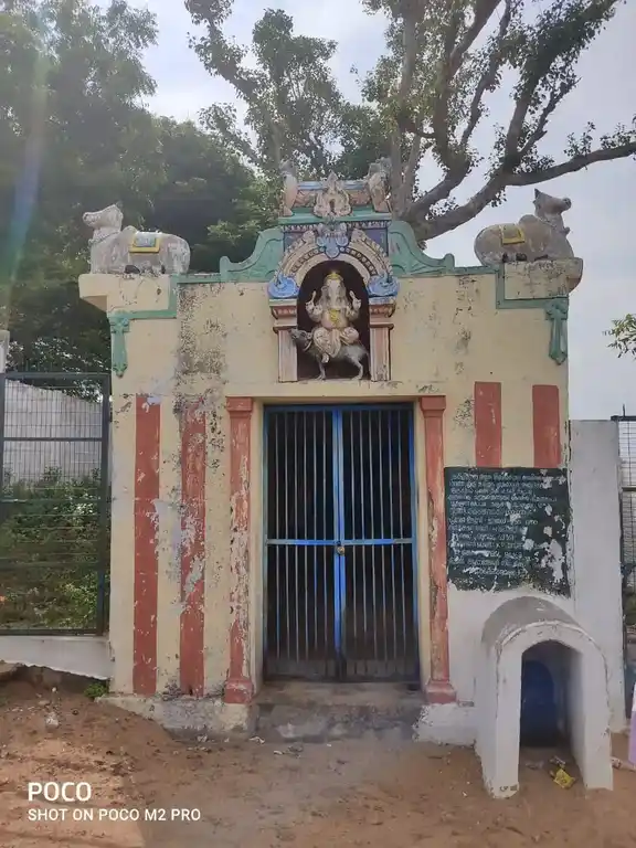 Arulmigu Varadha Vinayagar Temple, Thogoor - 613102 அருள்மிகு வரத விநாயகர் திருக்கோவில், Thogoor - 613102, Thanjavur - Ancient Temple Architecture and History Image 2