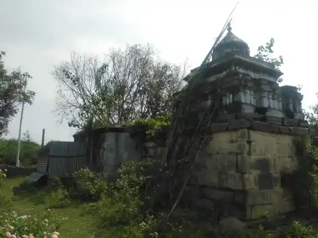 Arulmigu Varadharaja Perumal and Agastheeswarar Temple, Veeranaamoor - 604206 அருள்மிகு வரதராஜப்பெருமாள் மற்றும் அகஸ்தீஸ்வரர் திருக்கோயில், வீரனாமூர் - 604206, Viluppuram - Ancient Temple Architecture and History Image 2