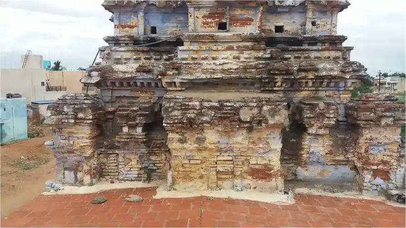Arulmigu Varadharaja Perumal And Rengaraja Perumal Temple, Seidunganallur - 628601 அருள்மிகு வரதராஜப் பெருமாள் திருக்கோயில், Seidunganallur - 628601, Thoothukudi - Ancient Temple Architecture and History Image 6
