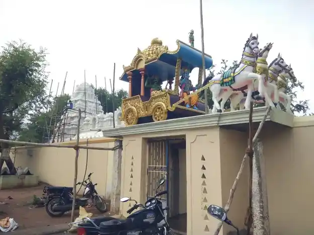 Arulmigu Varadharaja Perumal Temple, Eduthavaainaththam - 606207 அருள்மிகு வரதராஜப்பெருமாள் திருக்கோயில், Eduthavaainaththam - 606207, Kallakurichi - Ancient Temple Architecture and History Image 3