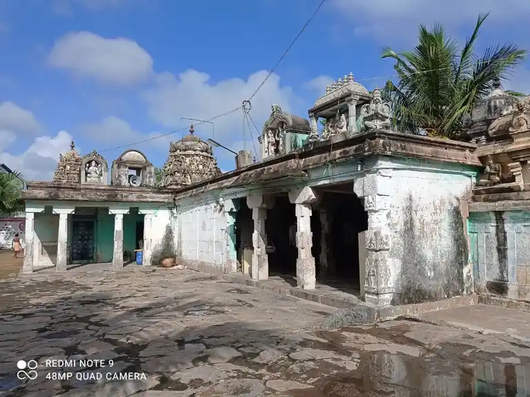 Arulmigu Varadharaja Perumal Temple, Gengapuram - 604208 அருள்மிகு வரதராஜப்பெருமாள் திருக்கோயில், Gengapuram - 604208, Viluppuram - Ancient Temple Architecture and History Image 3
