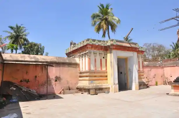Arulmigu Varadharaja Perumal Temple, Koliyanur - 605103 அருள்மிகு வரதராஜப்பெருமாள் திருக்கோயில், கோலியனுர் - 605103, Viluppuram - Ancient Temple Architecture and History Image 3