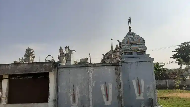 Arulmigu Varadharaja Perumal Temple, Kozhipattu - 605302 அருள்மிகு வரதராஜப்பெருமாள் திருக்கோயில், கோழிப்பட்டு - 605302, Viluppuram - Ancient Temple Architecture and History Image 4