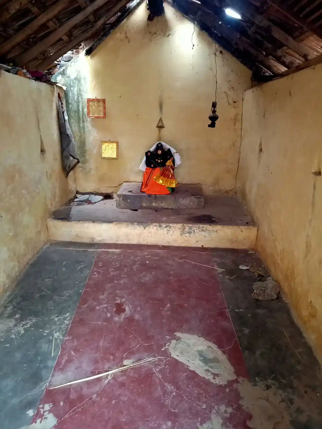 Arulmigu Varadharaja Perumal Temple, Kudhirai Sandhal - 606213 அருள்மிகு வரதராஜபெருமாள் திருக்கோயில், Kudhirai Sandhal - 606213, Kallakurichi - Ancient Temple Architecture and History Image 3