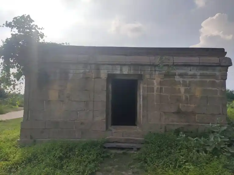 Arulmigu Varadharaja Perumal Temple, Melapazhangur - 605751