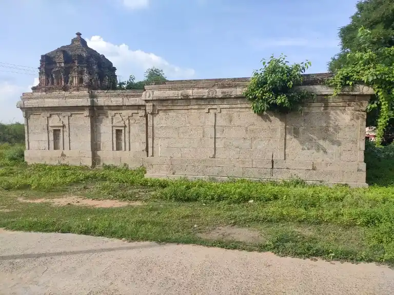 Arulmigu Varadharaja Perumal Temple, Melapazhangur - 605751 அருள்மிகு வரதராஜப்பெருமாள் திருக்கோயில், Melapazhangur - 605751, Kallakurichi - Ancient Temple Architecture and History Image 3