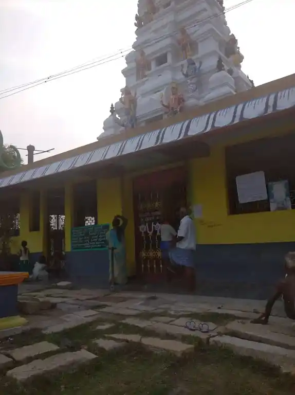 Arulmigu Varadharaja Perumal Temple, Melur - 606111 அருள்மிகு வரதராஜப்பெருமாள், செல்லியம்மன், அய்யனார் திருக்கோயில், Melur - 606111, Cuddalore - Ancient Temple Architecture and History Image 2