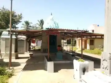 Arulmigu Varadharaja Perumal Temple, Nallagoundampalayam - 638453 அருள்மிகு வரதராசப்பெருமாள் திருக்கோயில், Nallagoundampalayam - 638453, Erode - Ancient Temple Architecture and History Image 3