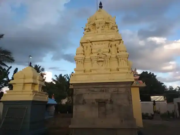 Arulmigu Varadharaja Perumal Temple, Nedimozhiyanur - 604306 அருள்மிகு வரதராஜப்பெருமாள் திருக்கோயில், Nedimozhiyanur - 604306, Viluppuram - Ancient Temple Architecture and History Image 4