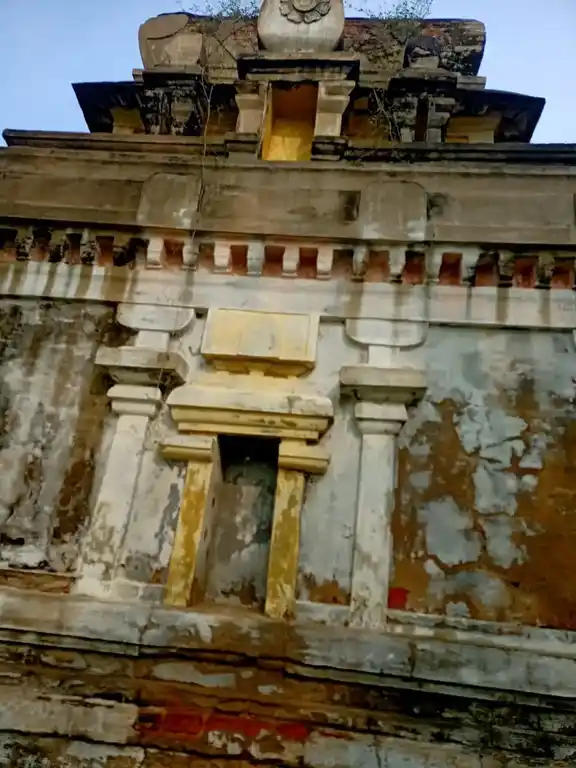 Arulmigu Varadharaja Perumal Temple, Nunakkadu - 614715 வரதராஜ பெருமாள் திருக்கோயில், Nunakkadu - 614715, Thiruvarur - Ancient Temple Architecture and History Image 4