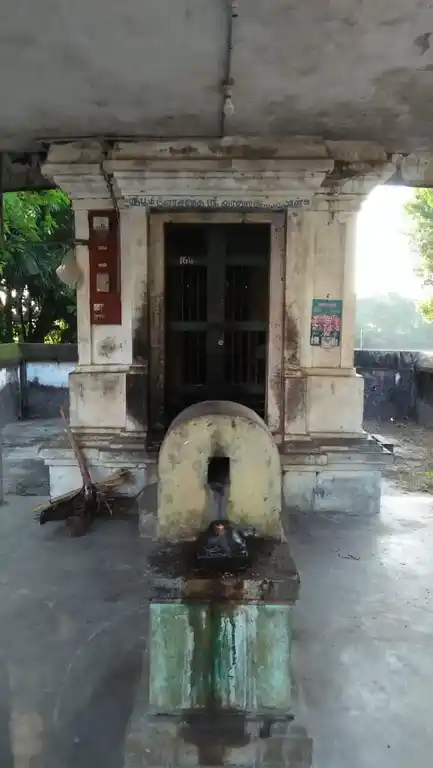 Arulmigu Varadharaja Perumal Temple, Pannainaloor - 609403 அருள்மிகு வரதராஜப்பெருமாள் திருக்கோயில், Pannainaloor - 609403, Thiruvarur - Ancient Temple Architecture and History Image 4