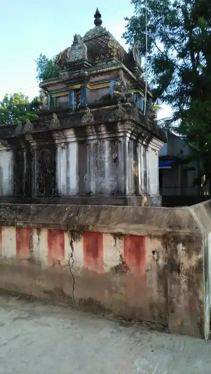 Arulmigu Varadharaja Perumal Temple, Pannainaloor - 609403 அருள்மிகு வரதராஜப்பெருமாள் திருக்கோயில், Pannainaloor - 609403, Thiruvarur - Ancient Temple Architecture and History Image 7